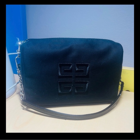 Givenchy handcarry bag - Picture 3 of 7